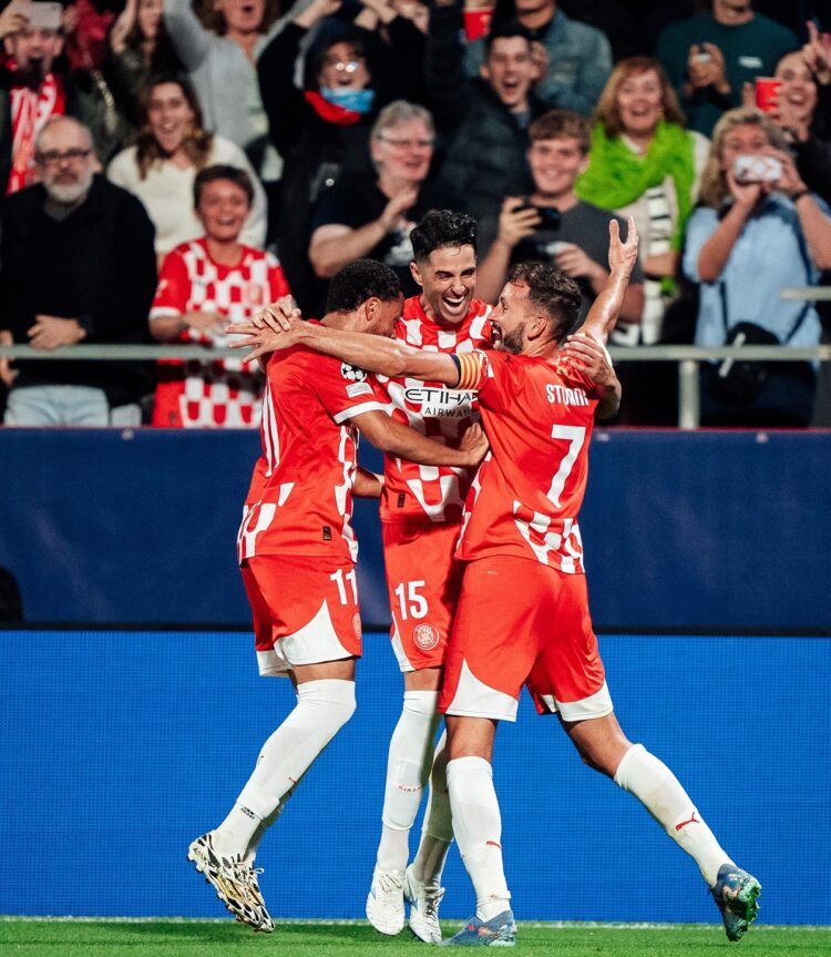 El Girona gana 2-0 al Slovan Bratislava y se aferra a la Champions