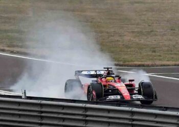 Hamilton sufre un accidente en un entrenamiento en Montmeló