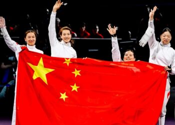 China cierra los Paralímpicos al frente del medallero
