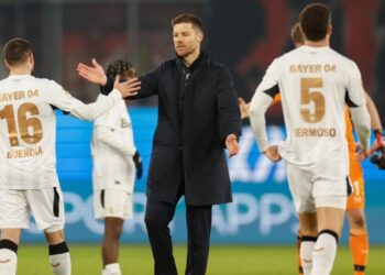 Xabi Alonso merece ‘na estatua’, dice el CEO del Leverkusen Fernando Carro