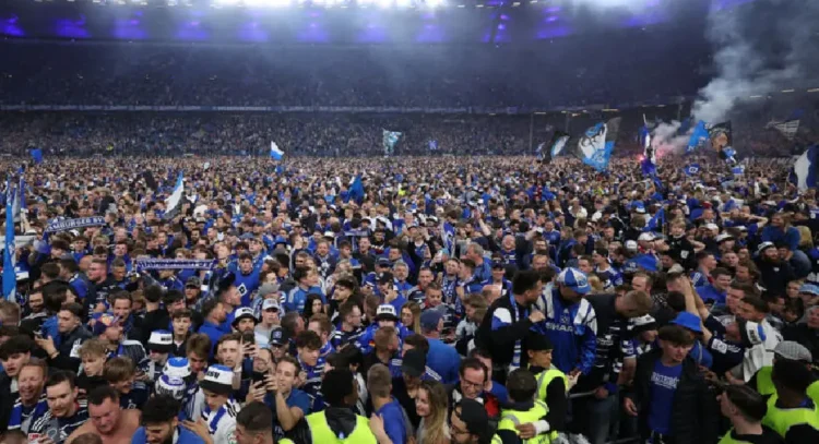Celebraciones por ascenso del Hamburgo a Bundesliga dejan 25 heridos