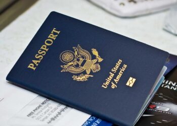 Trump eliminó el pasaporte con género 'X'