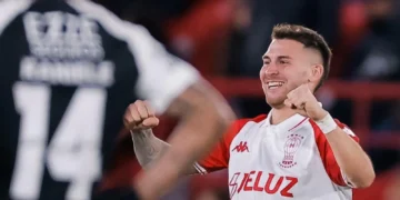 Huracán avanza a octavos y elimina al Corinthians de la Sudamericana