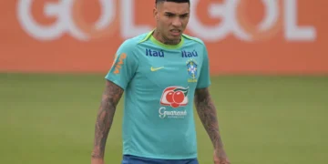 Brasil estrenará ‘9’ para intentar sumar contra Chile, dice su DT