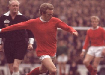 Muere Denis Law, leyenda del Manchester United y del fútbol escocés