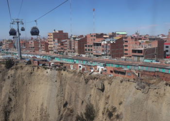 Las casetas de los amautas están al borde del precipicio, pese a riesgo de colapso por las lluvias.
