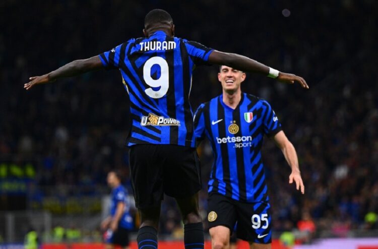Inter vence al Torino con triplete de Thuram para seguir la estela del Napoli