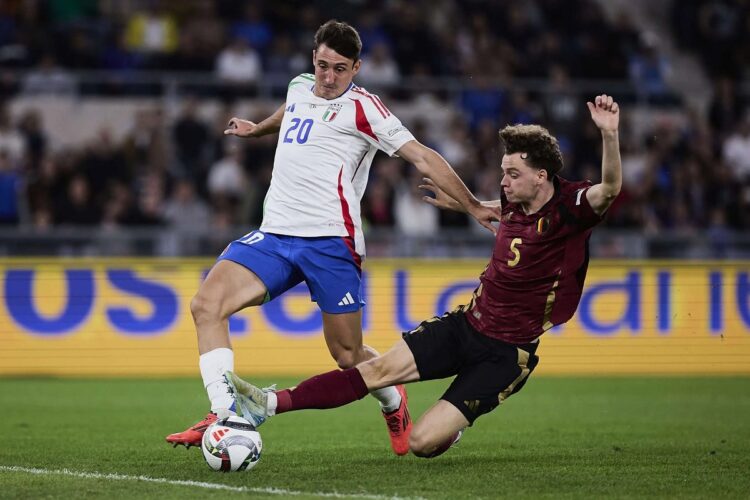 Italia y Bélgica empatan en un partido marcado por la roja a Pellegrini