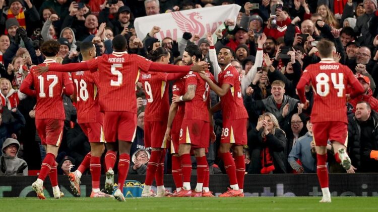 Liverpool aplasta al Tottenham (4-0) y regresa a la final de Copa de la Liga