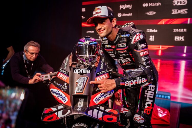 Jorge Martín lucirá el número uno de campeón del mundo en Aprilia