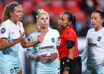 Un centenar de jugadoras pide a la FIFA que rompa con la petrolera saudita Aramco