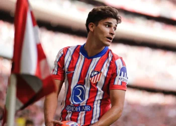 Julián Álvarez lidera triunfo del Atlético y González luce en Italia