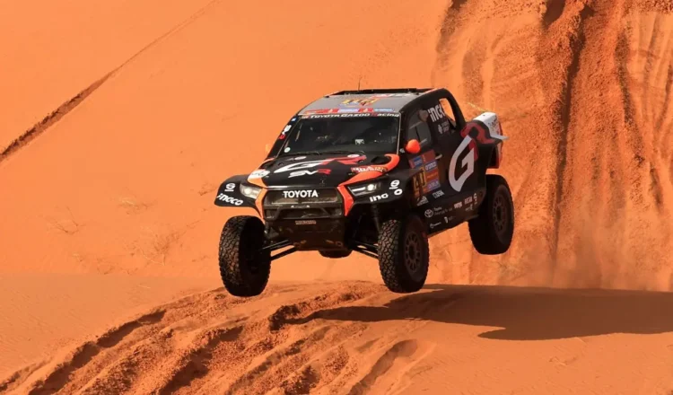 Lategan gana la 8ª etapa en coches del Dakar y se afianza en el liderato