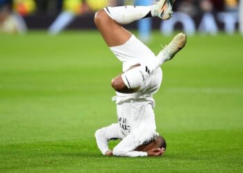 Mbappé, una noche aciaga en Anfield que arroja todavía más dudas