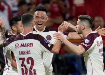 Lanús tuvo recompensa en los penales ante Medellín y está en semis de Sudamericana