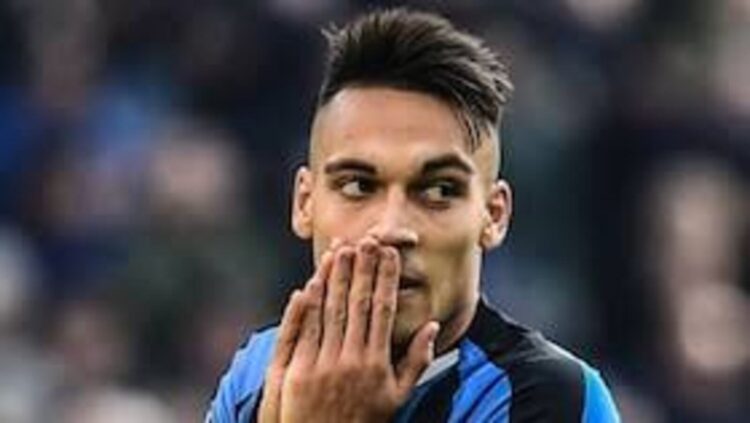 El delantero del Inter Lautaro Martínez es multado por blasfemar