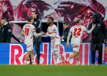 Leipzig y Simons brillan contra Werder Bremen (4-2) ante la mirada de Klopp