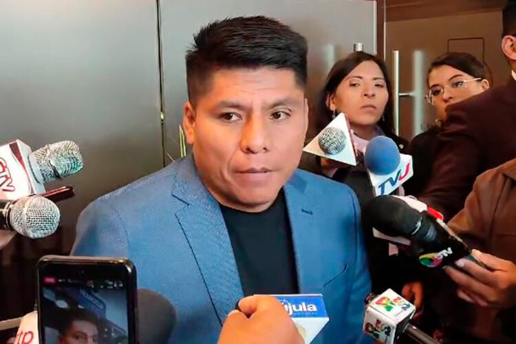 Senador Loza dice que ‘nunca’ vio a menores con Evo en su estadía en Argentina