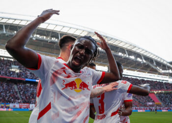 Leipzig gana 3-1 a Friburgo y se instala en cabeza a la espera del Bayern