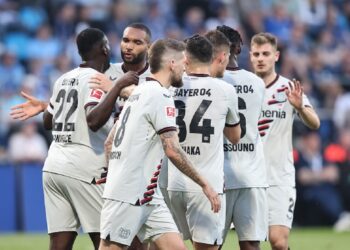 Leverkusen se resarce, Leipzig tropieza y Bayern golea para ponerse líder
