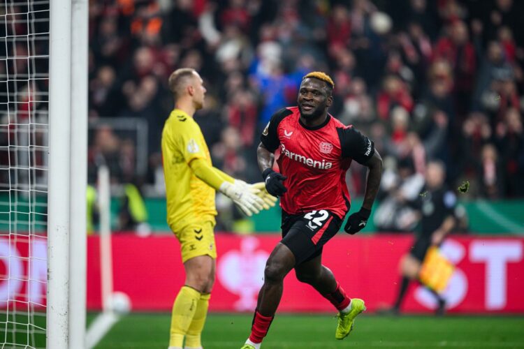 Schick y Boniface dan al Leverkusen el boleto a semis de Copa en la prórroga