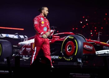 Hamilton ya pilota su Ferrari: ‘Todavía me pellizco para creer que estoy aquí’