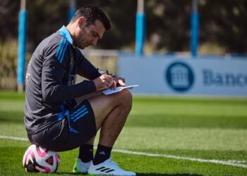 Scaloni dice que horario del partido contra Colombia ‘no ayuda al espectáculo’