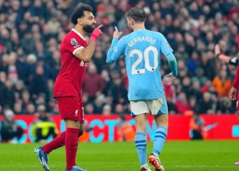 Un Manchester City noqueado recibe a un nervioso Liverpool