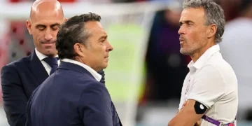 El nutrido y ‘potente’ ‘staff’ que rodea a Luis Enrique