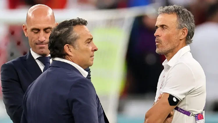 El nutrido y ‘potente’ ‘staff’ que rodea a Luis Enrique