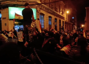 Marcha ambientalista termina en gasificación y en la detención de un activista