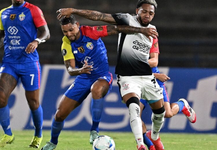 Corinthians y UCV de Venezuela empatan 1-1 en la ida de segunda fase de Libertadores