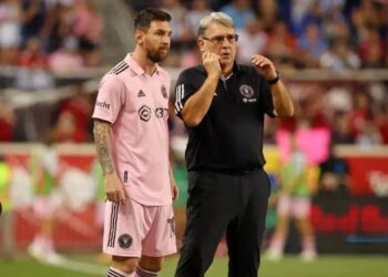 Messi ‘está disponible’ para regresar tras dos meses, dijo Martino