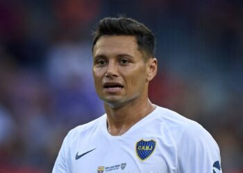 Futbolista argentino Mauro Zárate anunció su retiro