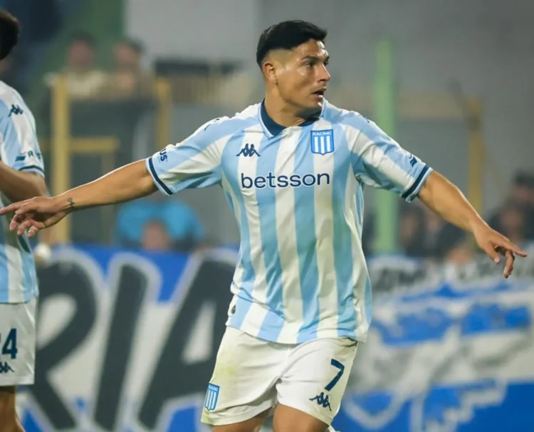 Racing gana de atrás y clasifica a octavos de final del torneo Apertura argentino