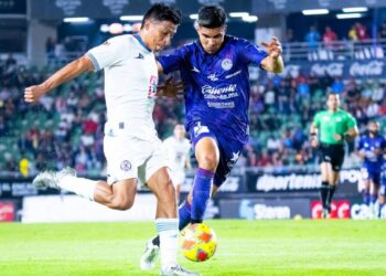 Benedetti da empate a Mazatlán ante Cruz Azul en el fútbol mexicano