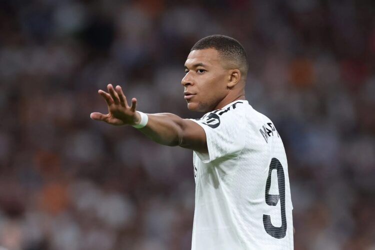 Mbappé, preparado para su primer Clásico español