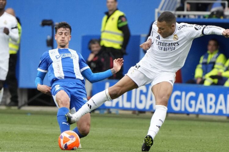 Mbappé sólo se perderá el partido contra el Athletic por la roja ante el Alavés