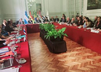Bolivia impulsa agenda económica en Mercosur con foco en integración comercial