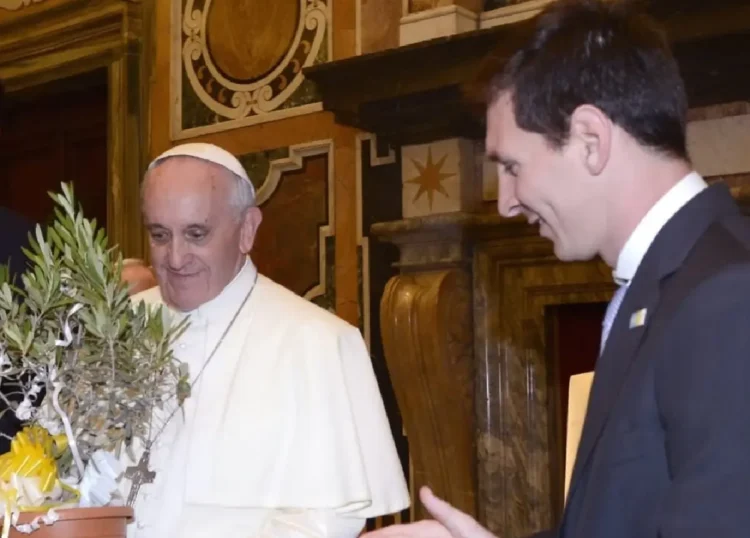 Messi se despide del papa Francisco: ‘Distinto, cercano, argentino’
