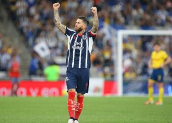 Monterrey vence a América y Toluca asegura el liderato del fútbol mexicano
