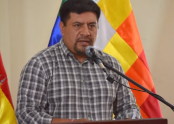 Ministro Flores rechaza denuncias de violencia y las califica como ‘ataques políticos’