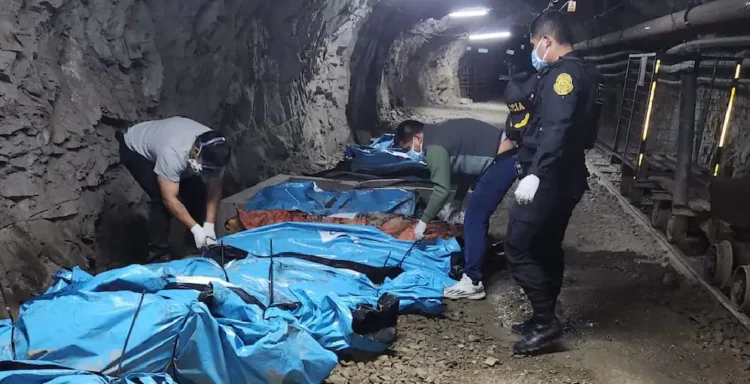 Los cuerpos fueron hallados en el interior de una mina/AFP