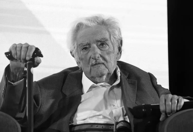 mujica.jpg
