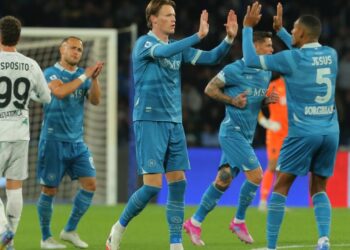 Nápoles responde al Inter y se coloca a tres puntos en Italia