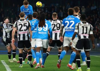 El Napoli frena ante el Udinese y el Inter puede pisarle los talones