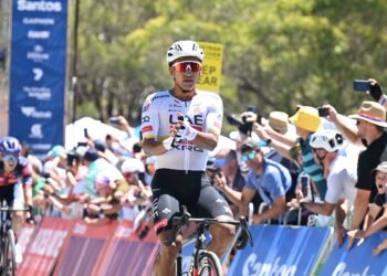 Ecuatoriano Narváez gana la 5° etapa del Tour Down Under y lidera la clasificación general