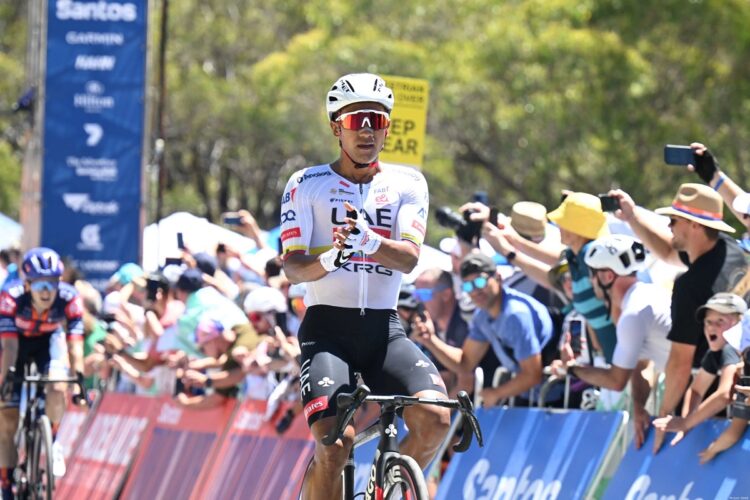 Ecuatoriano Narváez gana la 5° etapa del Tour Down Under y lidera la clasificación general