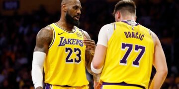 Los Lakers al segundo lugar y Celtics dominan a Nuggets