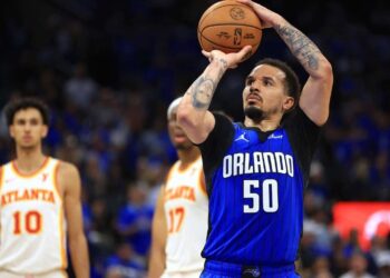 Orlando frustra a los Hawks de Young y enfrentará a Boston en playoffs